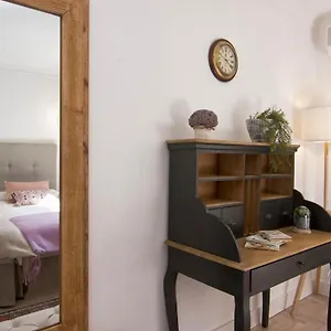 glow-and-elegant-apartment-in-the-heart-of-granada.es-andalucia.com/